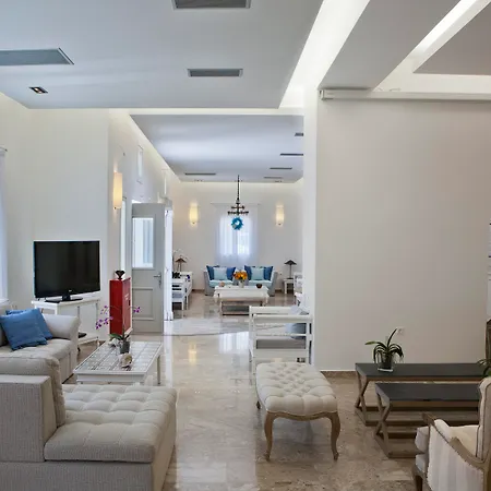 Kamari Hotell