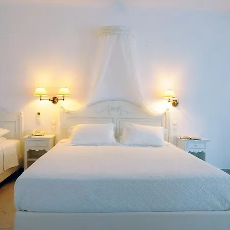 Kamari Hotell 3*